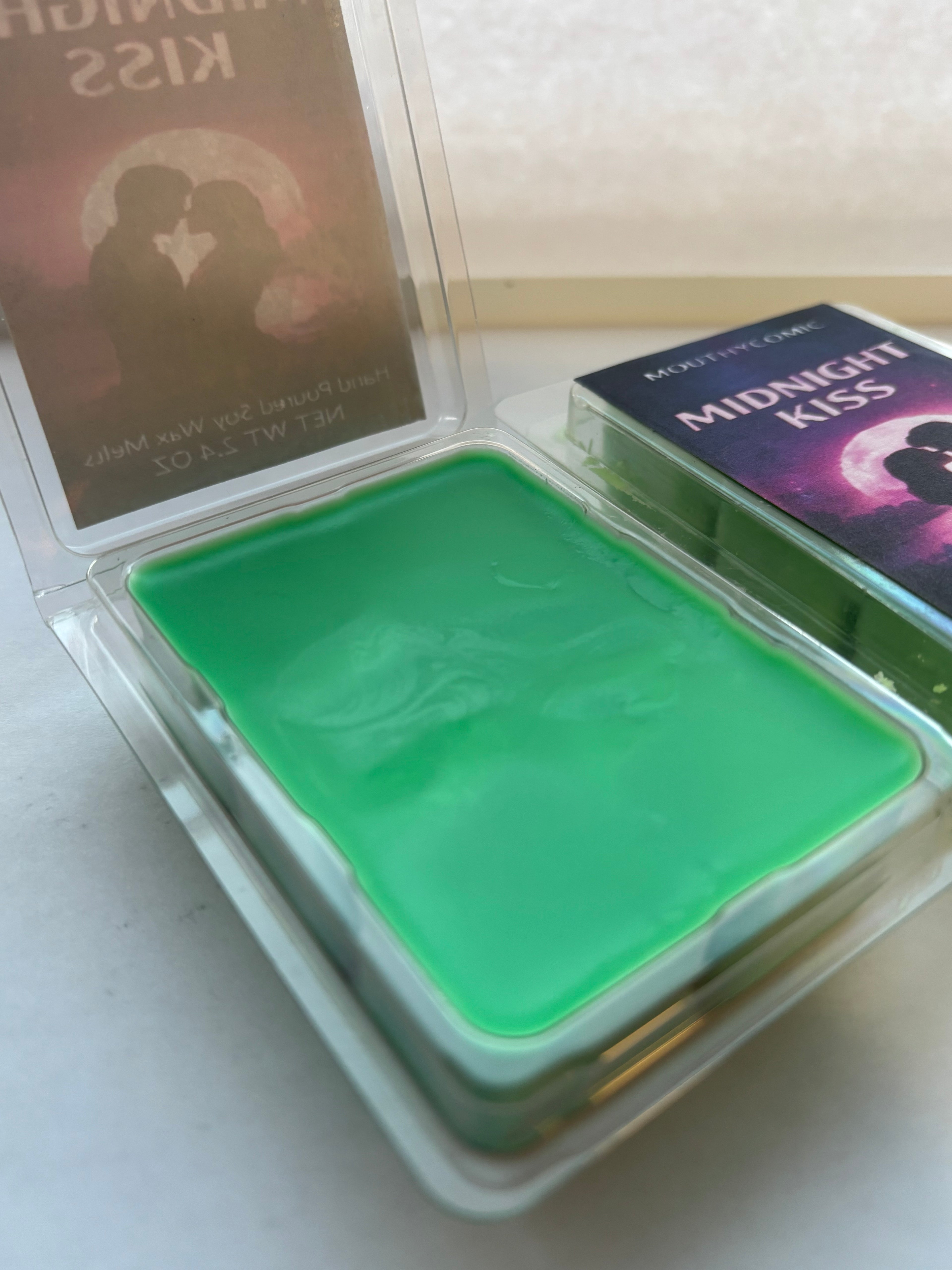 Midnight Kiss Wax Melts!